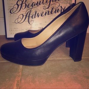 Naturalizer 4” black pumps